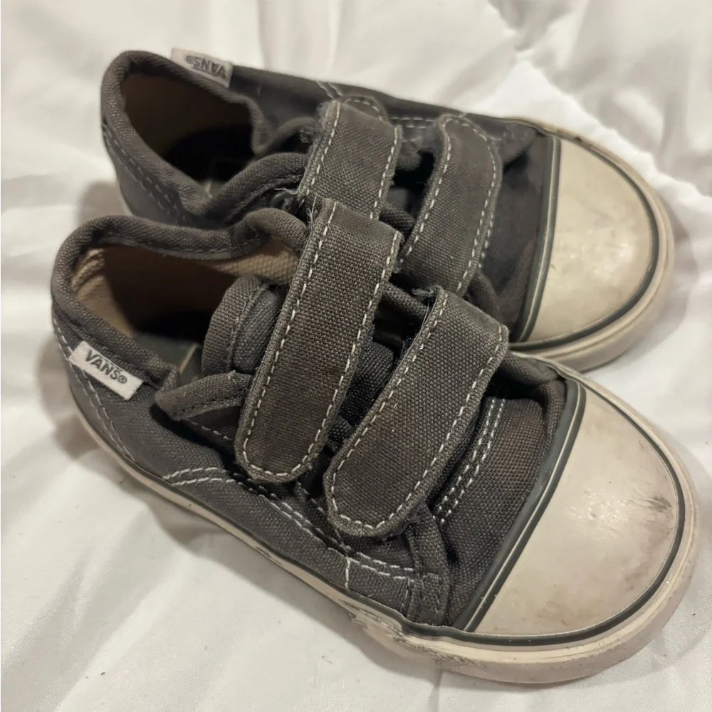 Vans Kids Charcoal Canvas Sneakers size 5 with straps